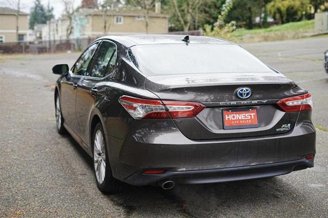 used 2018 Toyota Camry Hybrid car, priced at $19,490