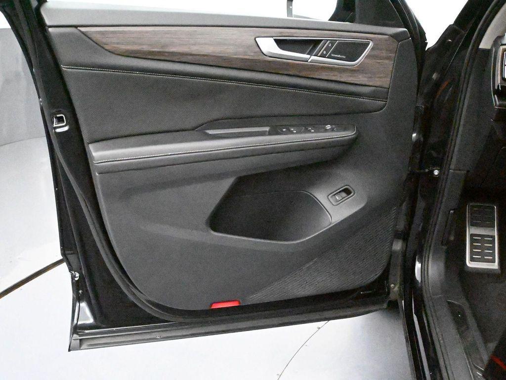 used 2024 Volkswagen Atlas car, priced at $38,488