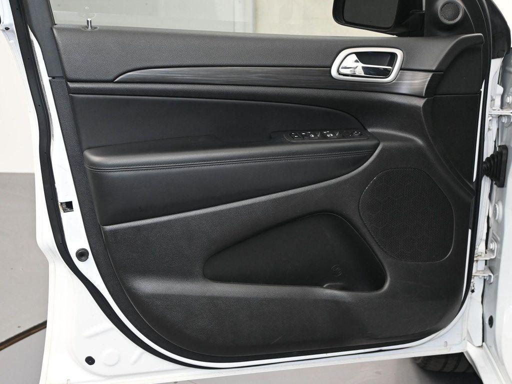 used 2022 Jeep Grand Cherokee car, priced at $29,988