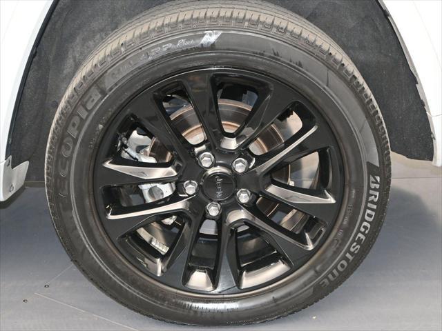 used 2022 Jeep Grand Cherokee car, priced at $31,988