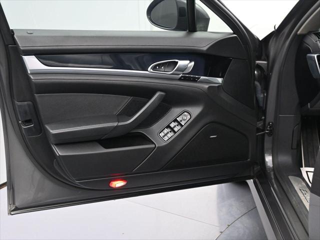 used 2016 Porsche Panamera car