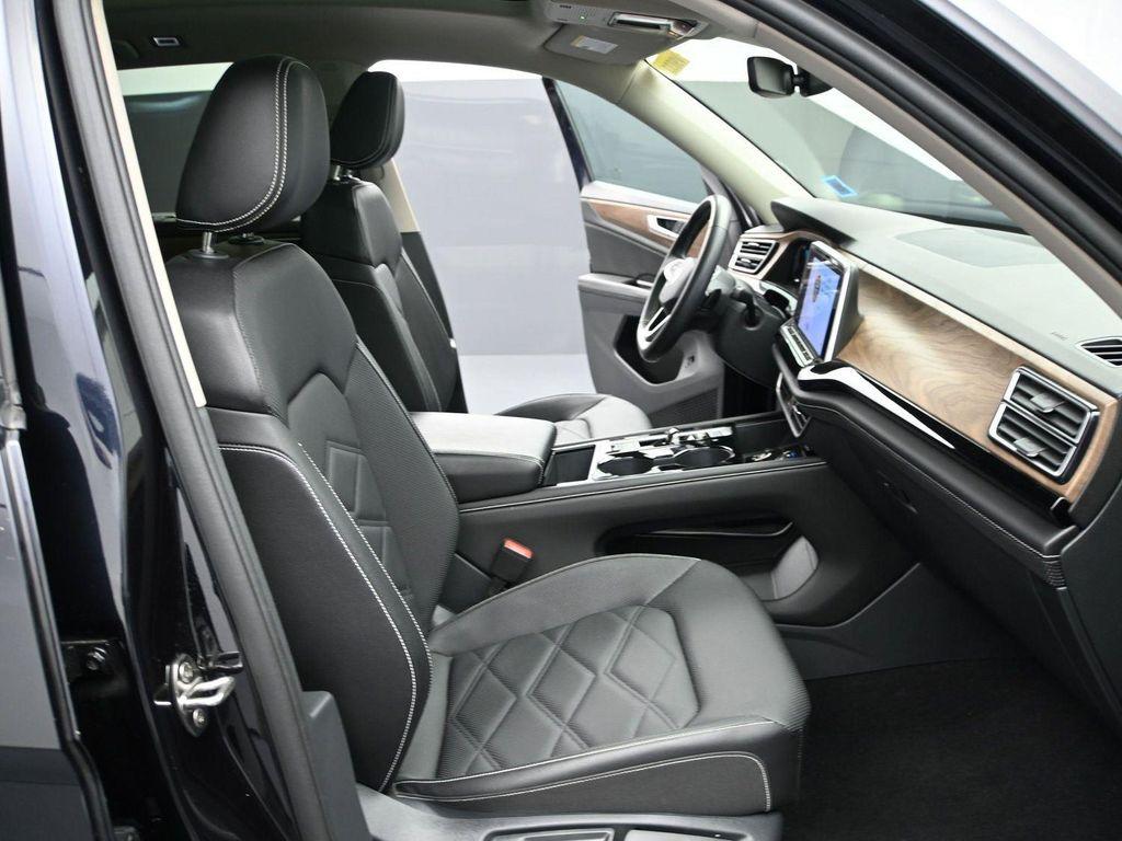 used 2024 Volkswagen Atlas car, priced at $35,488