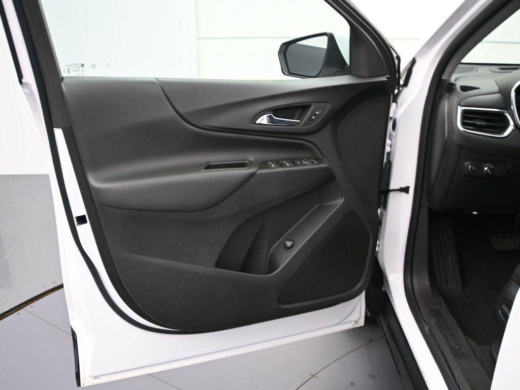 used 2023 Chevrolet Equinox car, priced at $21,488