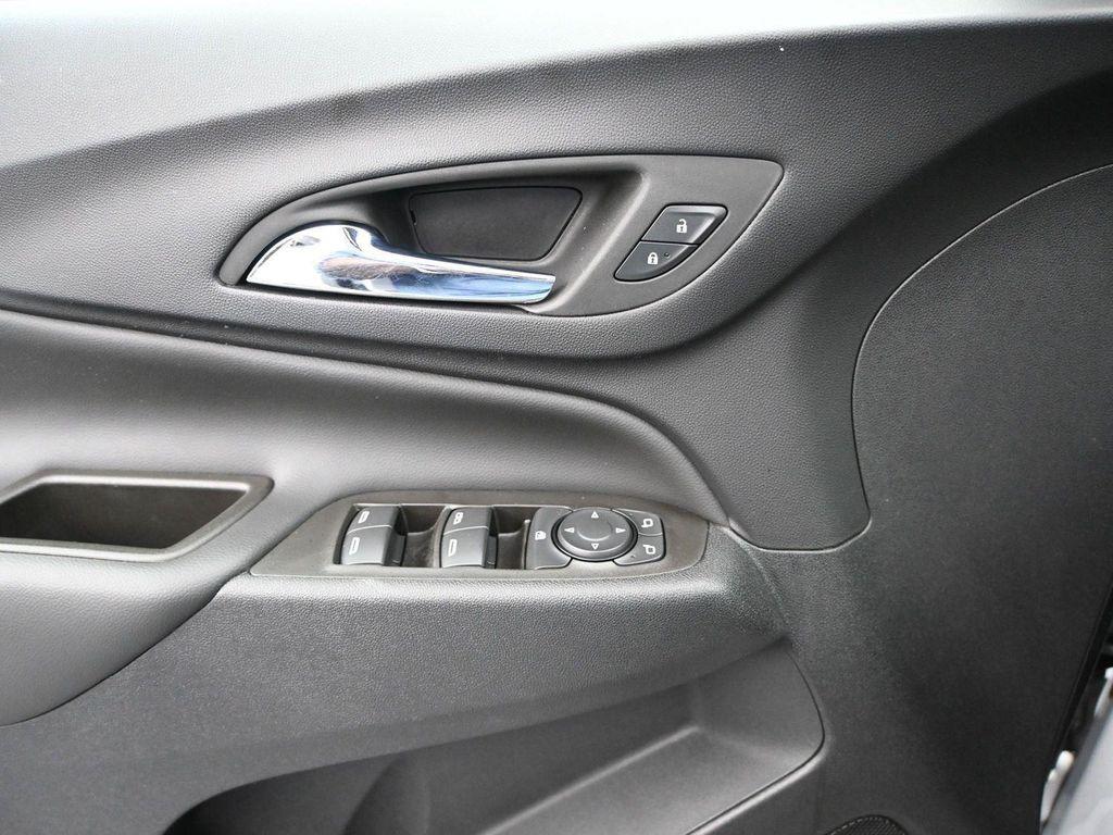 used 2023 Chevrolet Equinox car, priced at $21,488