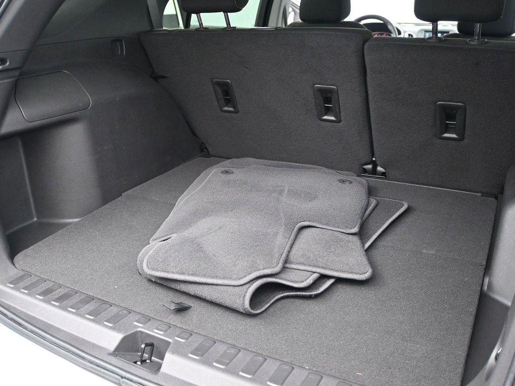 used 2023 Chevrolet Equinox car, priced at $21,488