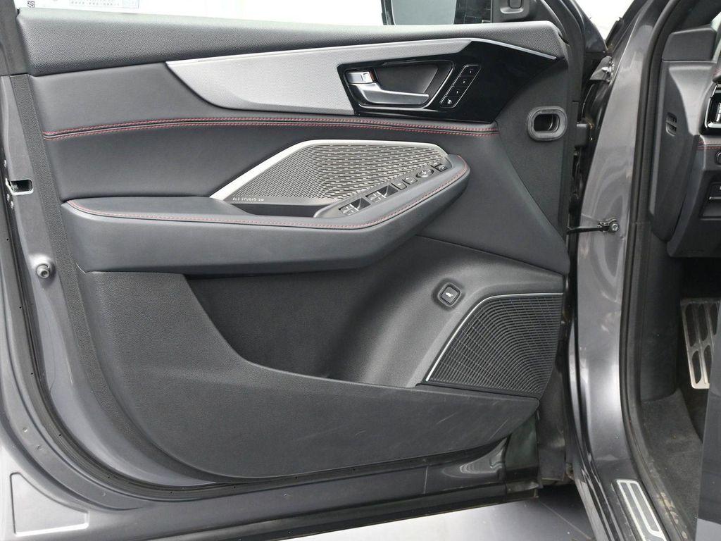 used 2022 Acura MDX car, priced at $38,888