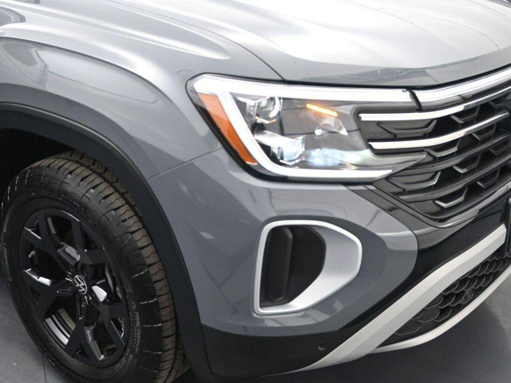 used 2024 Volkswagen Atlas car, priced at $43,888