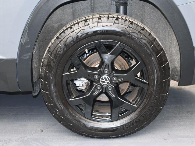 used 2024 Volkswagen Atlas car, priced at $48,888