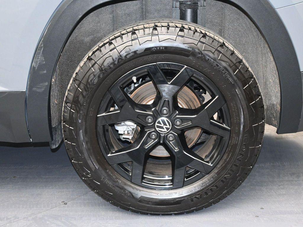 used 2024 Volkswagen Atlas car, priced at $43,888