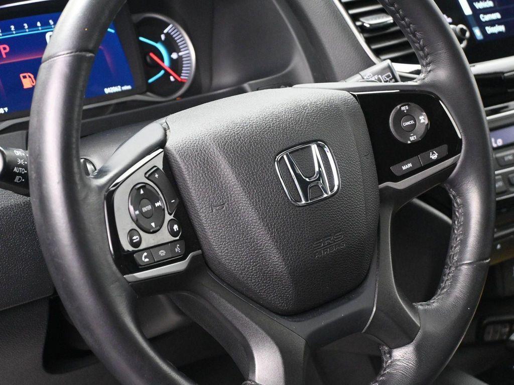 used 2022 Honda Pilot car, priced at $32,880