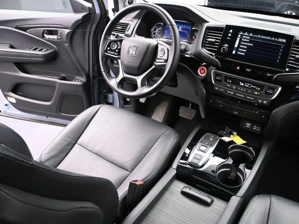 used 2022 Honda Pilot car, priced at $32,880