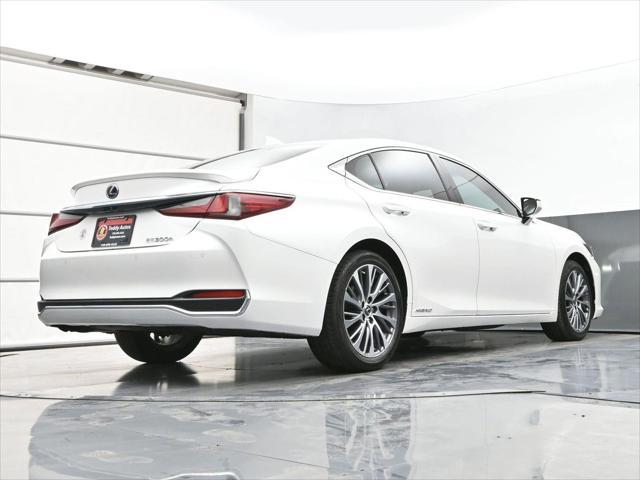 used 2019 Lexus ES 300h car, priced at $25,988