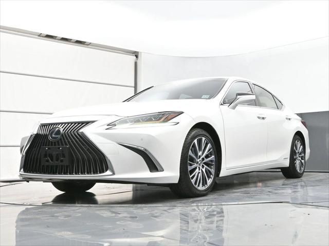 used 2019 Lexus ES 300h car, priced at $25,988