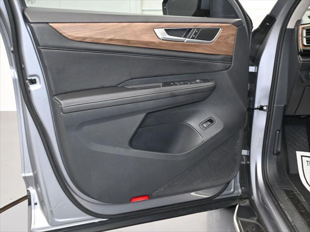 used 2024 Volkswagen Atlas car, priced at $35,988