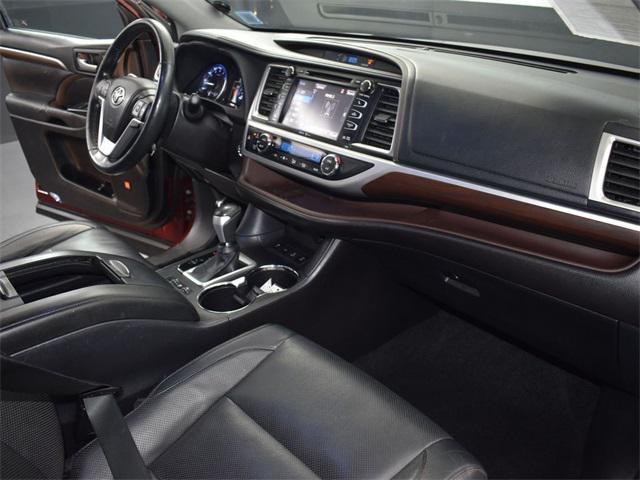 used 2014 Toyota Highlander car, priced at $18,888