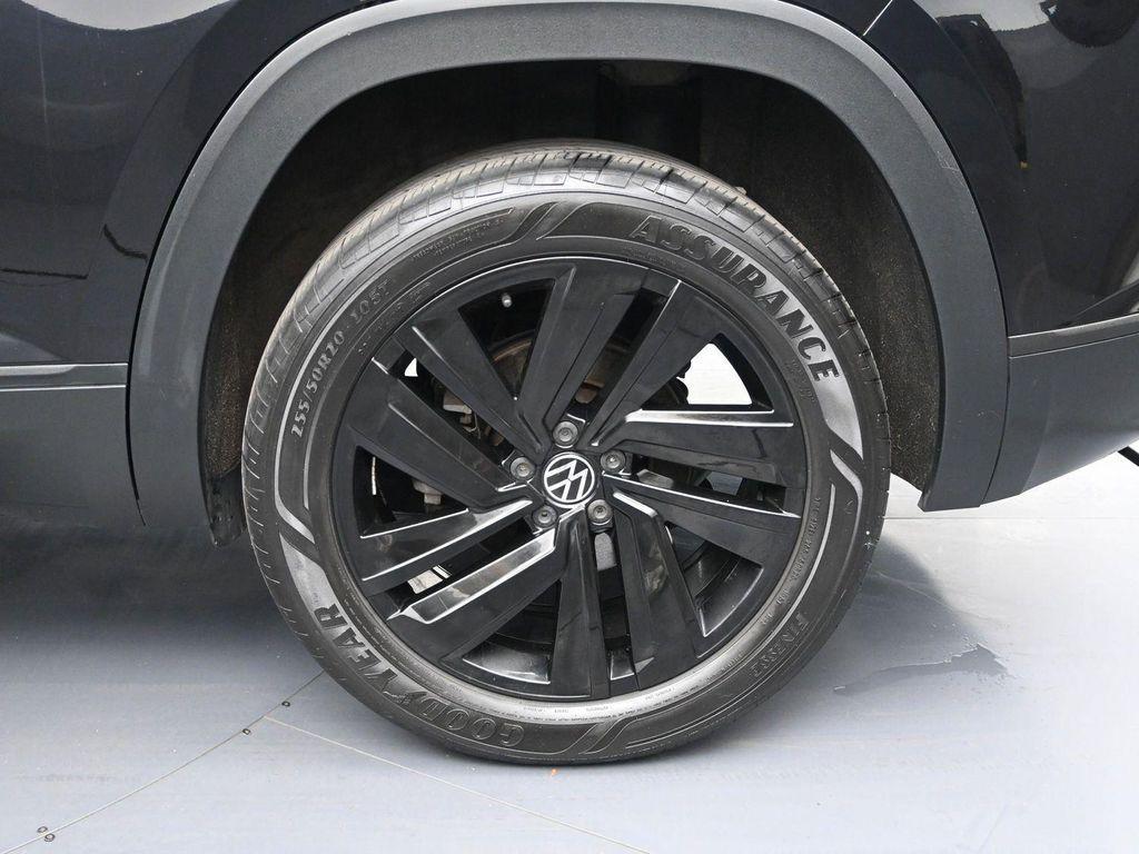 used 2021 Volkswagen Atlas Cross Sport car, priced at $25,899