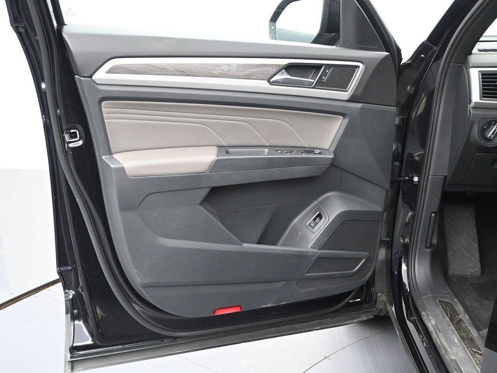 used 2021 Volkswagen Atlas Cross Sport car, priced at $25,899