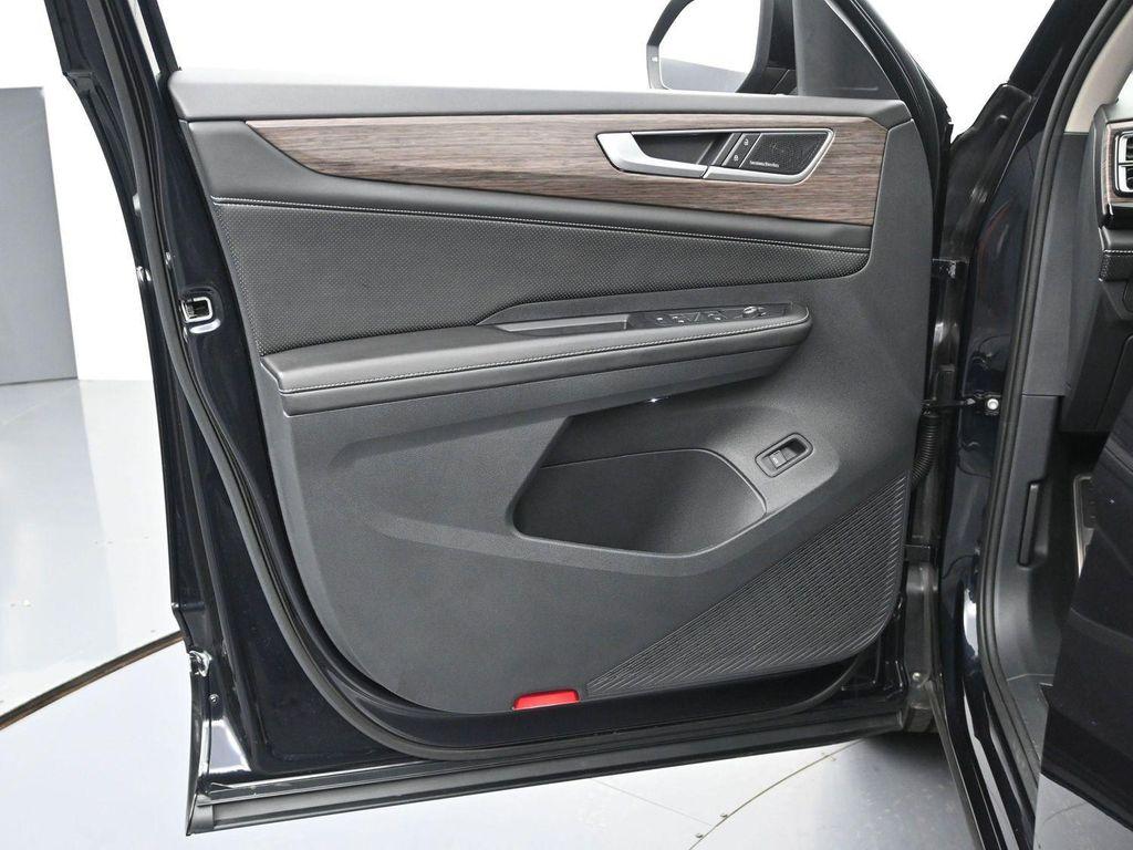 used 2024 Volkswagen Atlas car, priced at $42,995