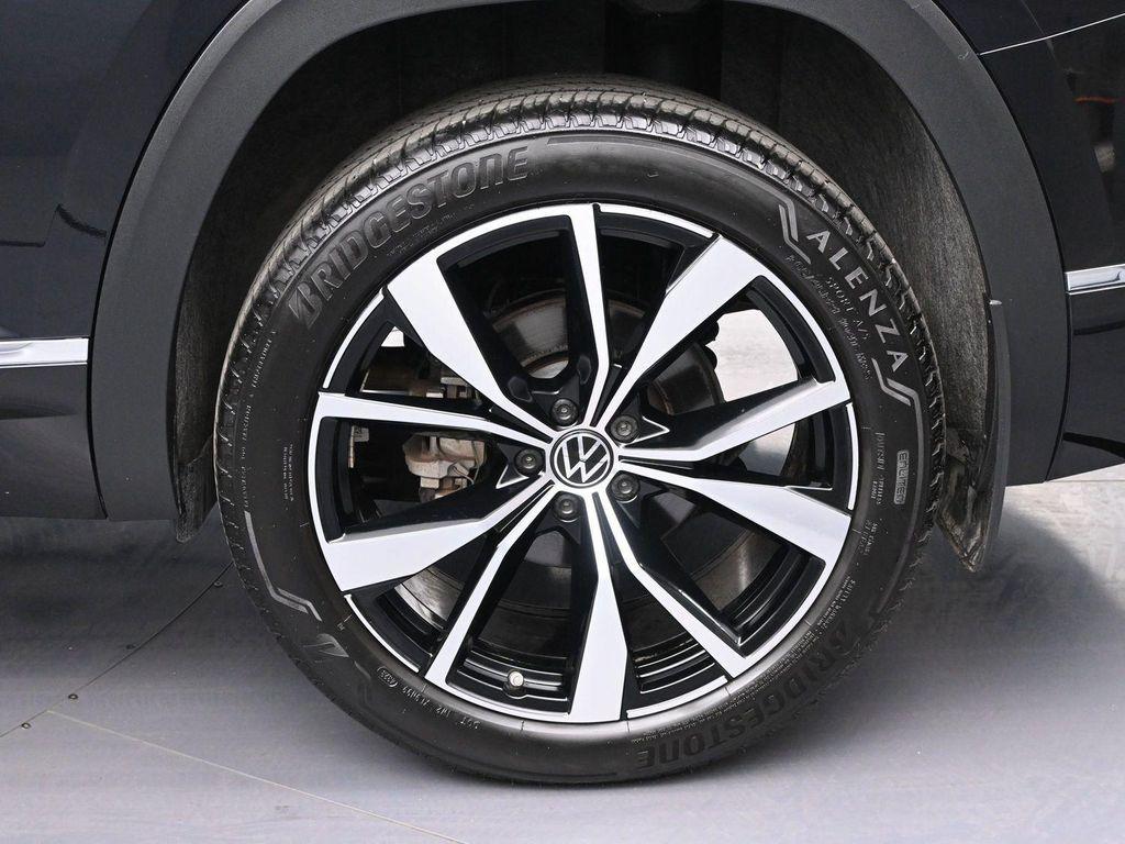 used 2024 Volkswagen Atlas car, priced at $42,995