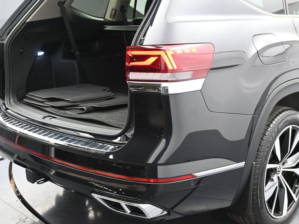 used 2024 Volkswagen Atlas car, priced at $42,995
