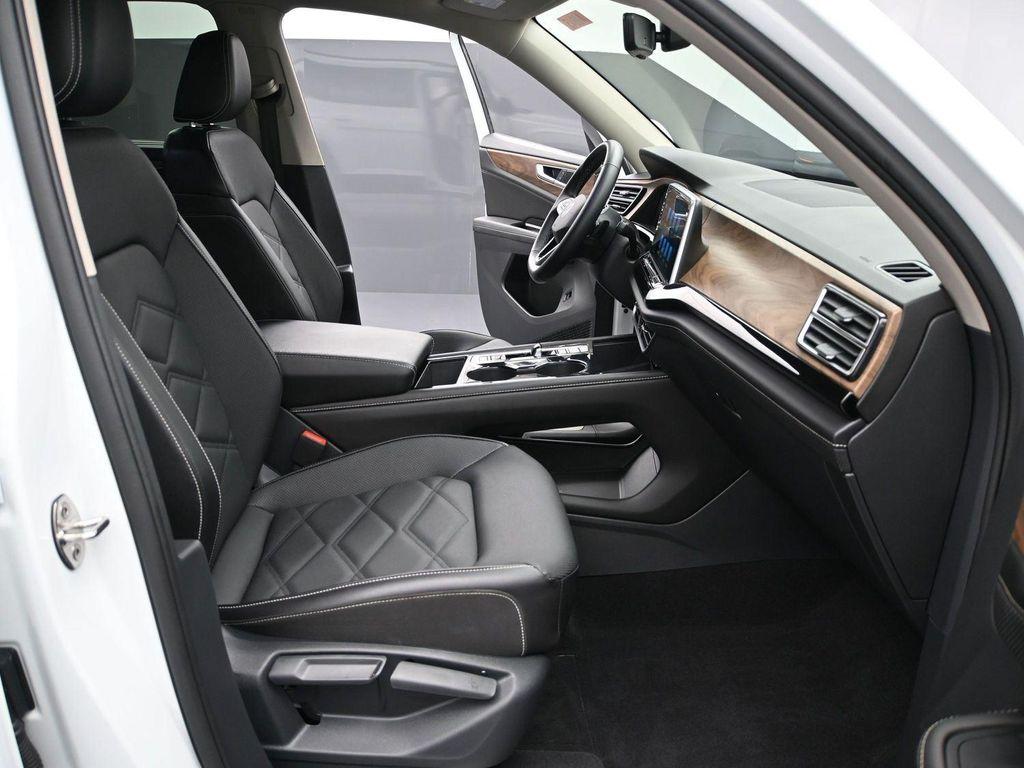 used 2024 Volkswagen Atlas car, priced at $34,880