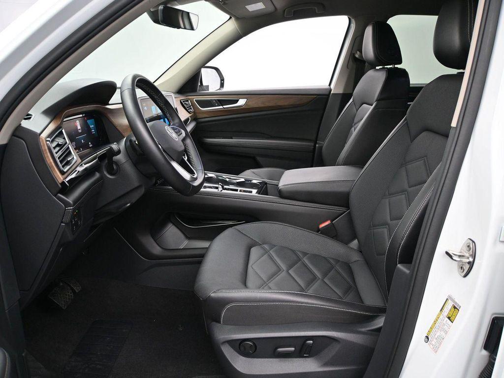used 2024 Volkswagen Atlas car, priced at $34,880