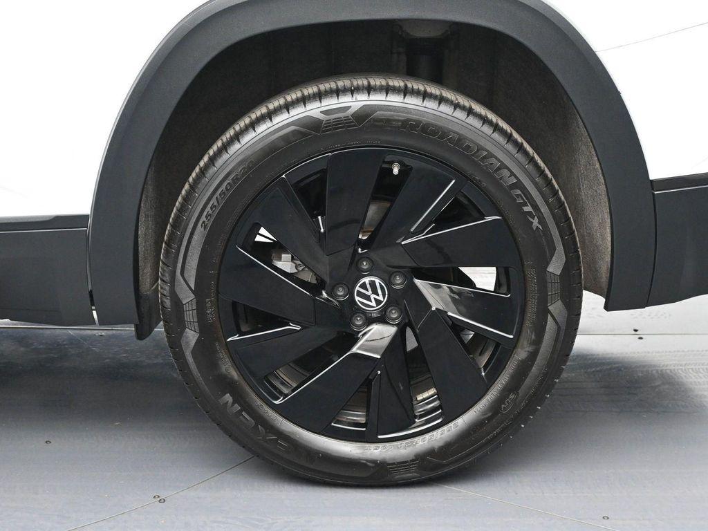 used 2024 Volkswagen Atlas car, priced at $34,880