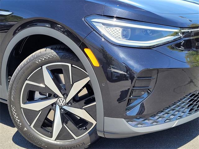 new 2025 Volkswagen ID.4 car, priced at $52,276