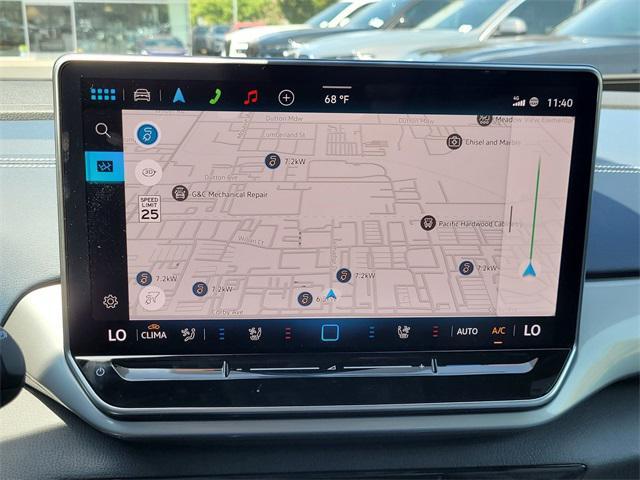 new 2025 Volkswagen ID.4 car, priced at $52,276