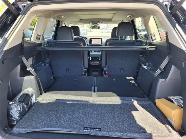 new 2025 Volkswagen Atlas car, priced at $53,439