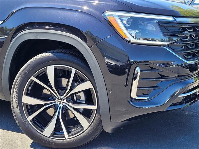 new 2025 Volkswagen Atlas car, priced at $53,439