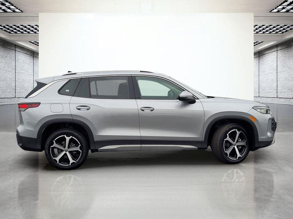 new 2025 Volkswagen Tiguan car, priced at $32,970