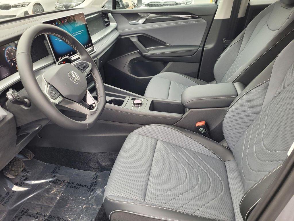 new 2025 Volkswagen Tiguan car, priced at $32,970