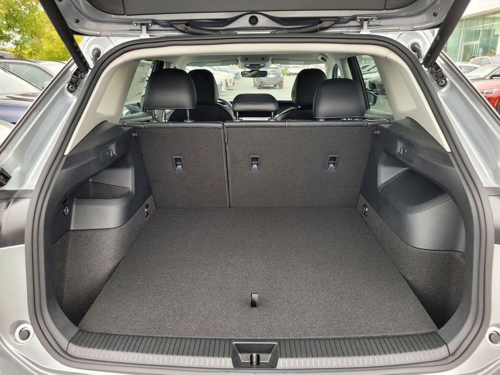 new 2025 Volkswagen Tiguan car, priced at $32,970