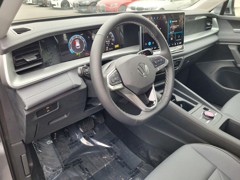 new 2025 Volkswagen Tiguan car, priced at $32,970