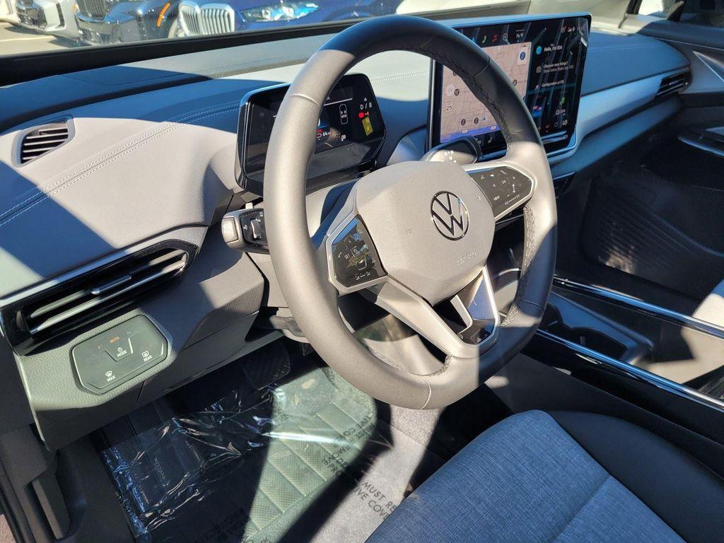 new 2025 Volkswagen ID.4 car, priced at $39,926