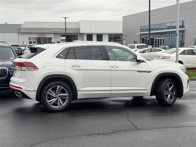 new 2024 Volkswagen Atlas Cross Sport car, priced at $50,946