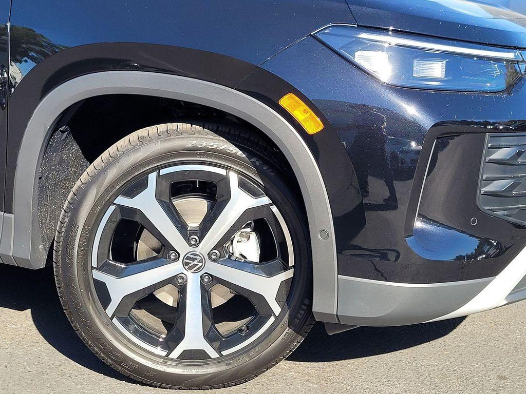 new 2025 Volkswagen Tiguan car, priced at $33,531