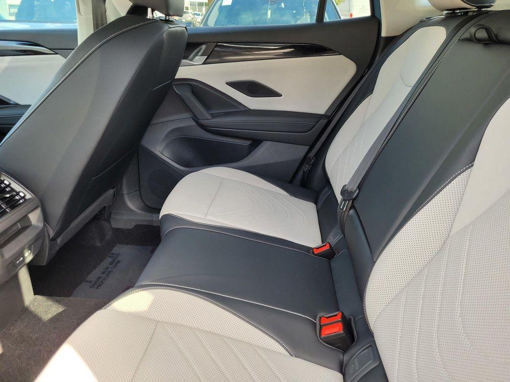 new 2025 Volkswagen Tiguan car, priced at $34,286