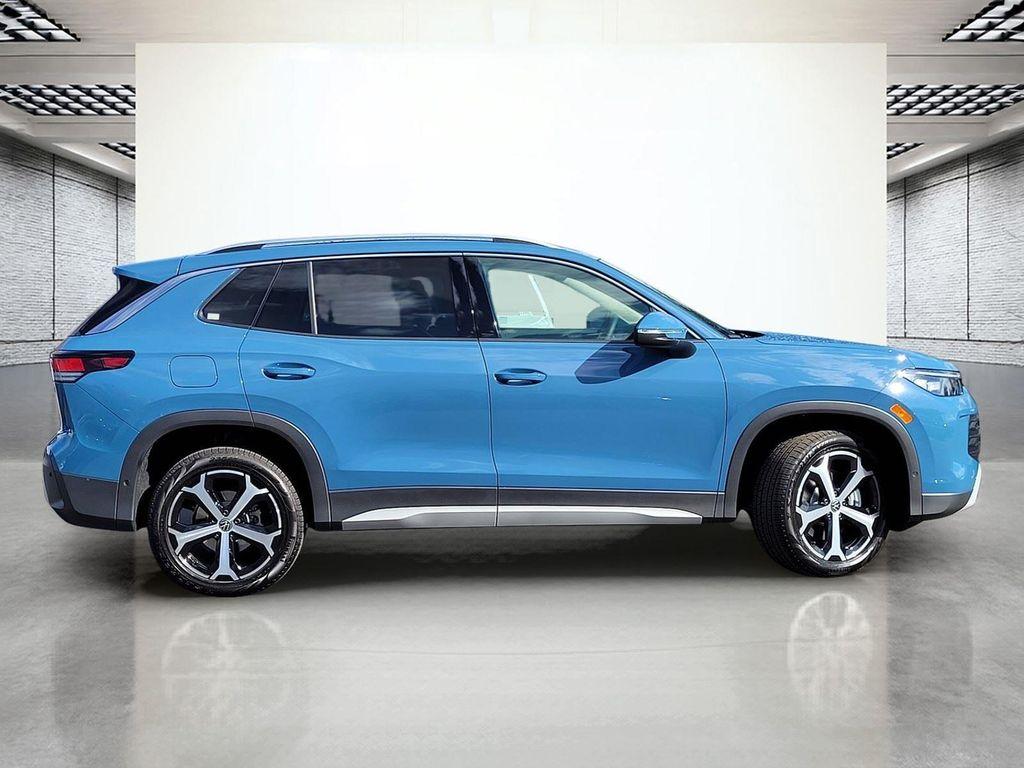 new 2025 Volkswagen Tiguan car, priced at $34,286