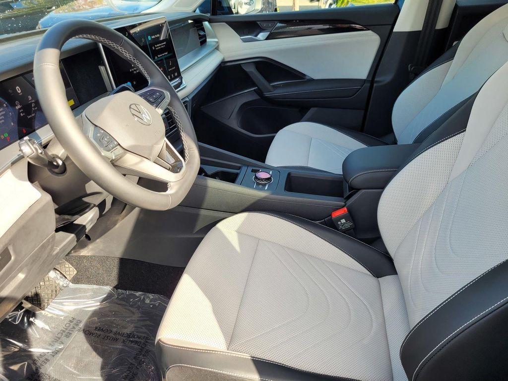 new 2025 Volkswagen Tiguan car, priced at $34,286