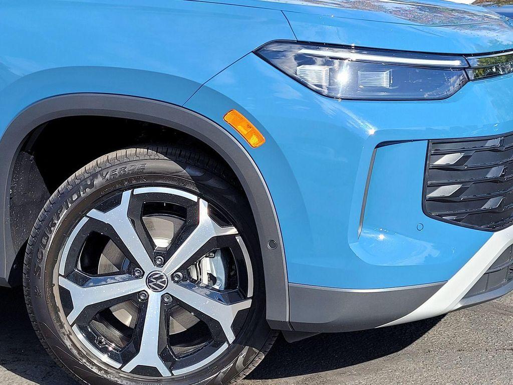 new 2025 Volkswagen Tiguan car, priced at $34,286