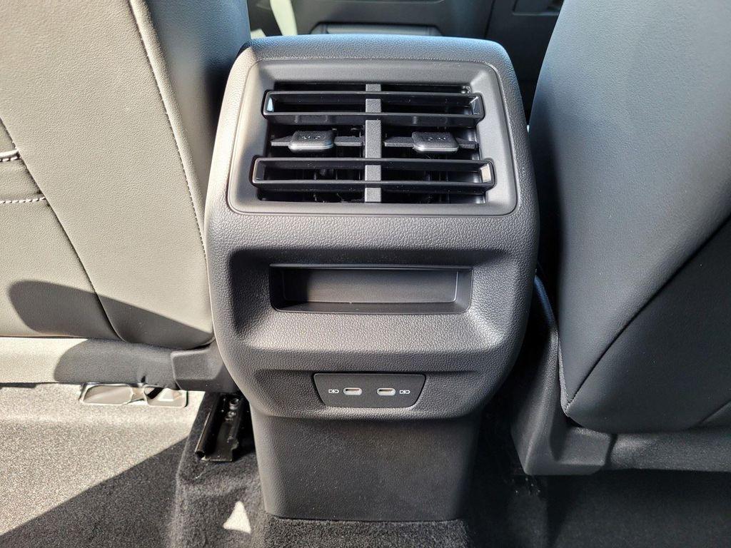 new 2025 Volkswagen Tiguan car, priced at $34,286