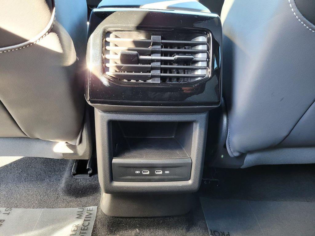 new 2025 Volkswagen ID.4 car, priced at $39,926