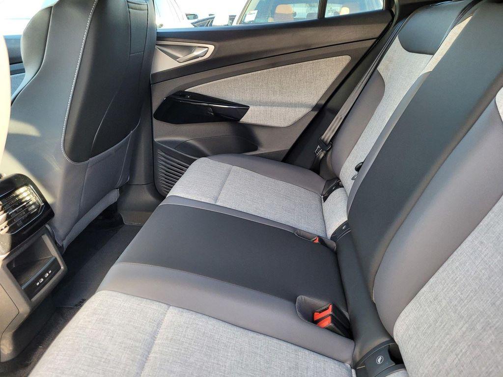 new 2025 Volkswagen ID.4 car, priced at $39,926