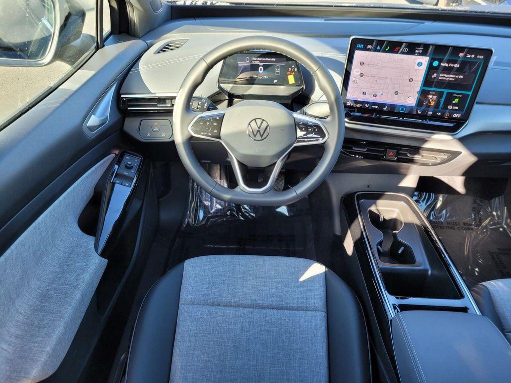 new 2025 Volkswagen ID.4 car, priced at $39,926