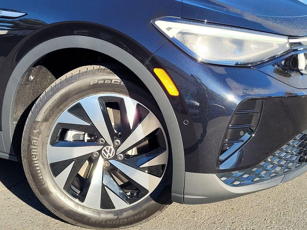 new 2025 Volkswagen ID.4 car, priced at $39,926
