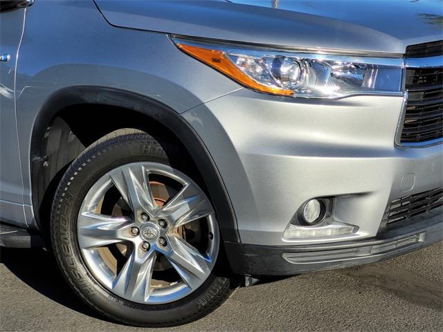 used 2014 Toyota Highlander Hybrid car, priced at $13,888