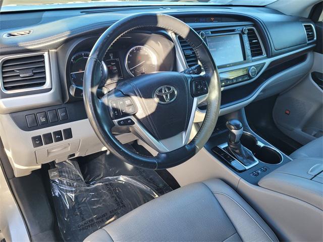 used 2014 Toyota Highlander Hybrid car, priced at $13,888