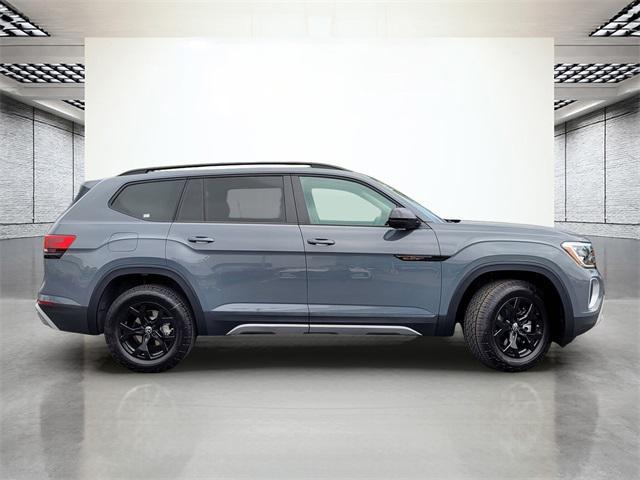new 2025 Volkswagen Atlas car, priced at $46,709